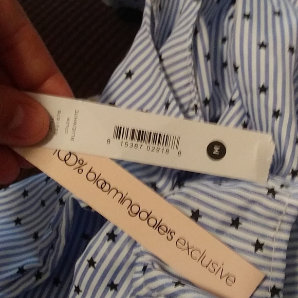 NWT AQUA Cold shoulder top - Picture 2 of 2